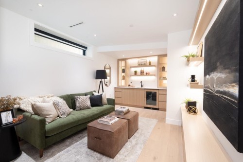 3679 Pandora Street, Vancouver, BC 