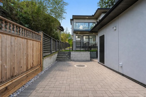 2380 Marine Drive, West Vancouver, BC 
