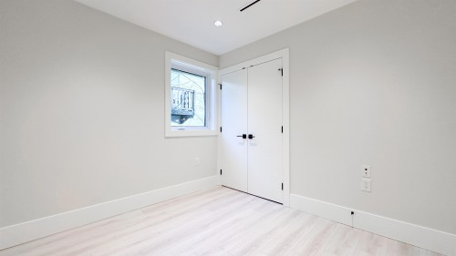 2373 7Th Avenue W, Vancouver, BC 