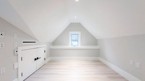 2373 7Th Avenue W, Vancouver, BC 