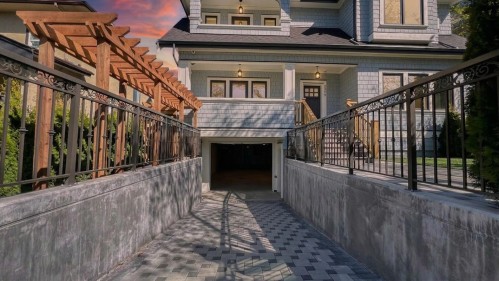 2373 7Th Avenue W, Vancouver, BC 