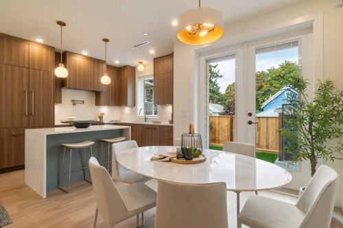 2049 4Th Avenue E, Vancouver, BC 