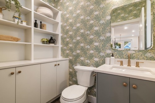 2049 4Th Avenue E, Vancouver, BC 