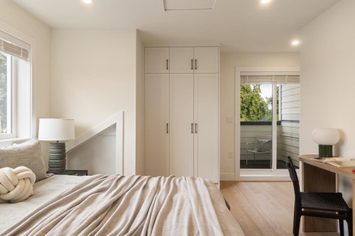 2049 4Th Avenue E, Vancouver, BC 