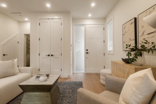 2049 4Th Avenue E, Vancouver, BC 