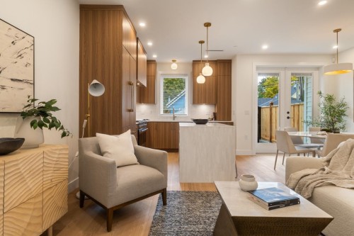 2049 4Th Avenue E, Vancouver, BC 