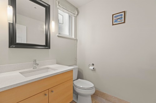 3472 13Th Avenue W, Vancouver, BC 