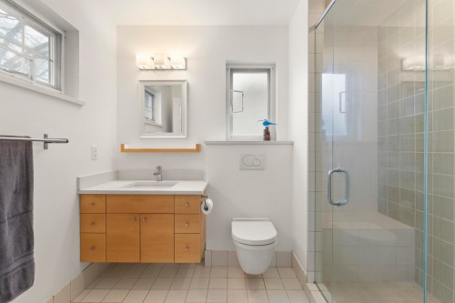 3472 13Th Avenue W, Vancouver, BC 