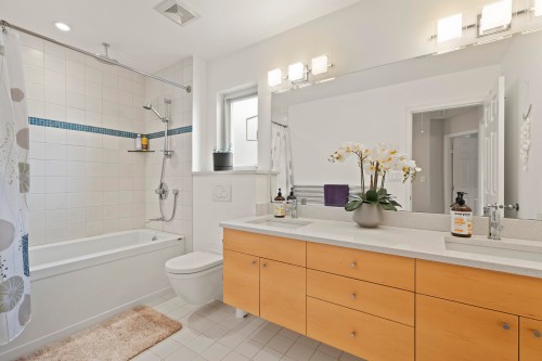 3472 13Th Avenue W, Vancouver, BC 