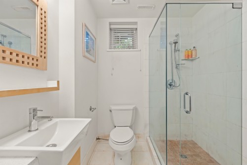 3472 13Th Avenue W, Vancouver, BC 