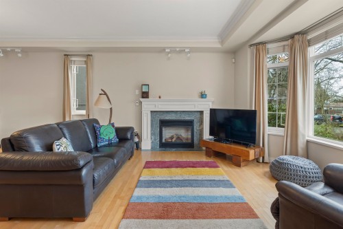 3472 13Th Avenue W, Vancouver, BC 