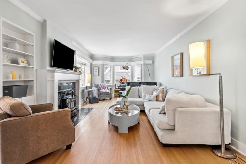 6713 Arbutus Street, Vancouver, BC 