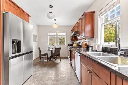 6713 Arbutus Street, Vancouver, BC 