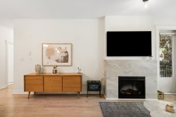 218-1111 27th Street E North Vancouver, BC V7J 1S3