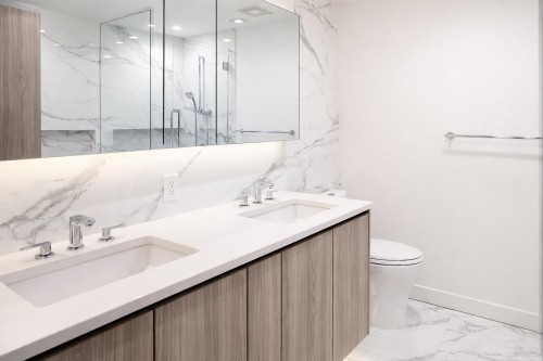 4307-4890 Lougheed Highway, Burnaby, BC 