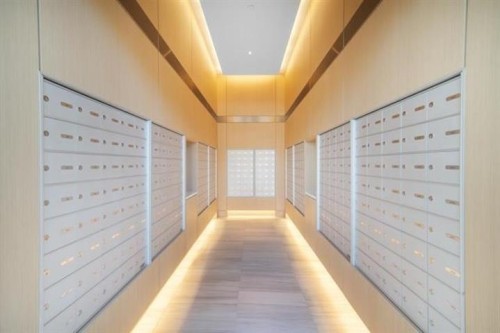 4307-4890 Lougheed Highway, Burnaby, BC 