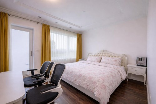 2118 Waverley Avenue, Vancouver, BC 