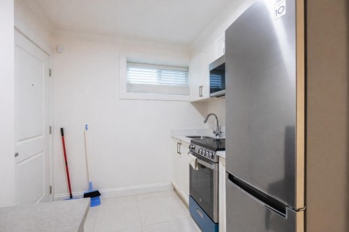 2118 Waverley Avenue, Vancouver, BC 