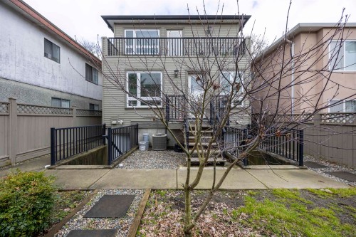 2118 Waverley Avenue, Vancouver, BC 