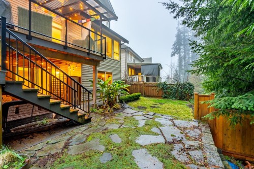 30 Hawthorn Drive, Port Moody, BC 