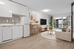 303-1717 13th Avenue W Vancouver, BC V6J 2H2