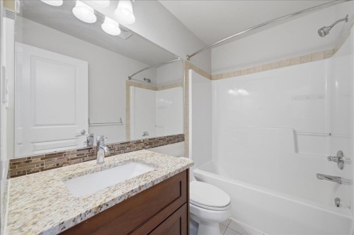 207-22858 Lougheed Highway, Maple Ridge, BC 