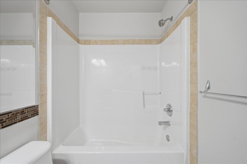 207-22858 Lougheed Highway, Maple Ridge, BC 