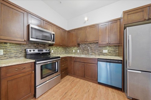 207-22858 Lougheed Highway, Maple Ridge, BC 