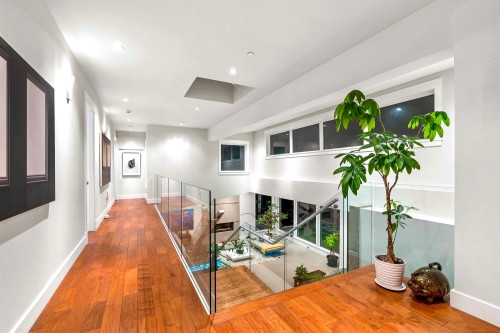 388 Hidhurst Place, West Vancouver, BC 