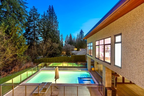 388 Hidhurst Place, West Vancouver, BC 