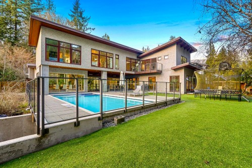 388 Hidhurst Place, West Vancouver, BC 