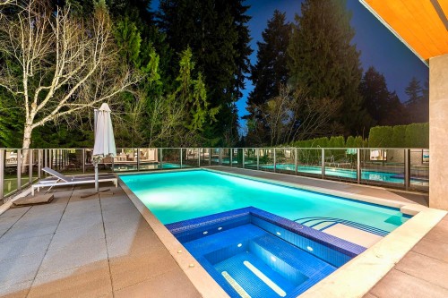 388 Hidhurst Place, West Vancouver, BC 