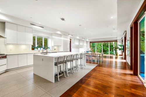 388 Hidhurst Place, West Vancouver, BC 
