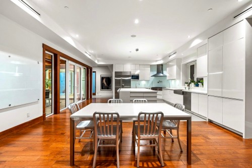388 Hidhurst Place, West Vancouver, BC 