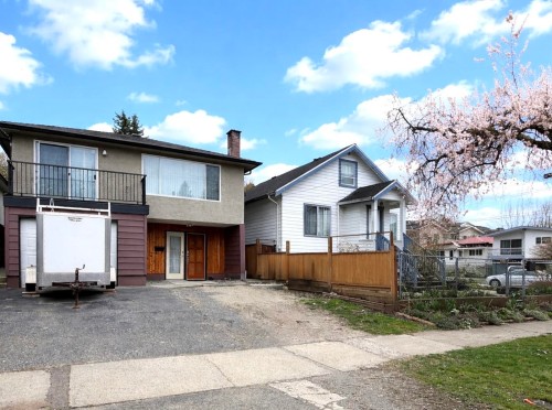4882 Moss Street, Vancouver, BC 