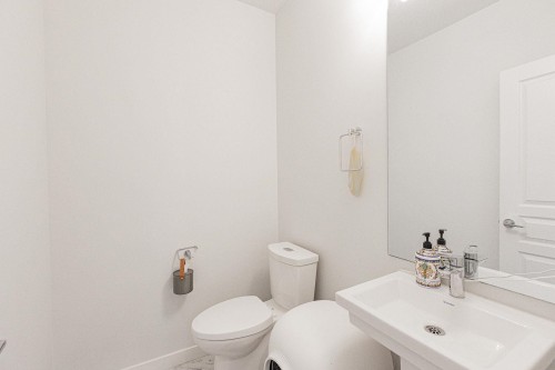 120-10388 No. 2 Road, Richmond, BC 