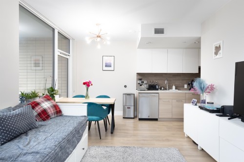 613-3451 Sawmill Crescent  Vancouver, BC V5S 0H3