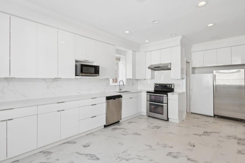 2709 37Th Avenue W, Vancouver, BC 