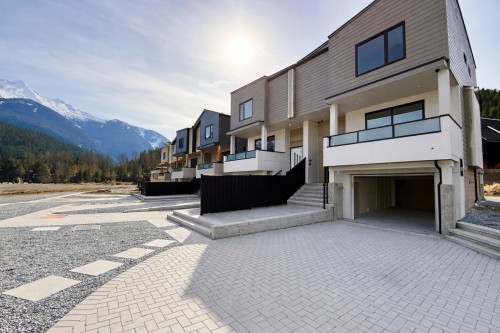 1006 Phare Crescent, Pemberton, BC 