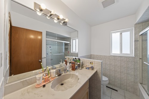 3571 46Th Avenue E, Vancouver, BC 