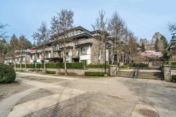 302-7428 Byrnepark Walk Burnaby, BC V3N 0B4
