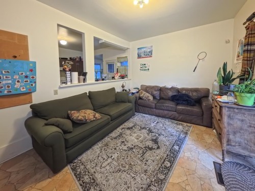 5570 Balaclava Street, Vancouver, BC 