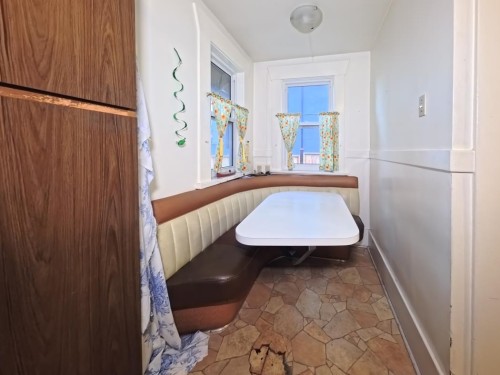 5570 Balaclava Street, Vancouver, BC 