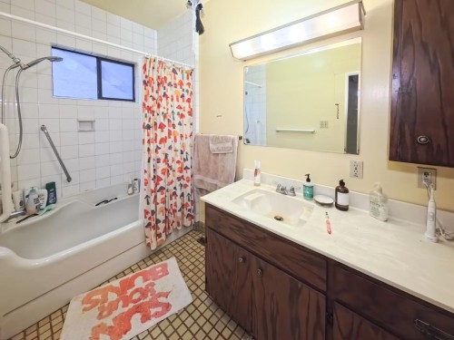 5570 Balaclava Street, Vancouver, BC 