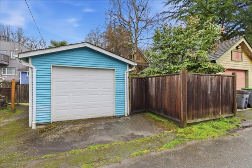 2232 14Th Avenue W, Vancouver, BC 