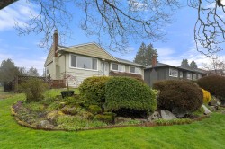 462 26th Street W North Vancouver, BC V7N 2G8