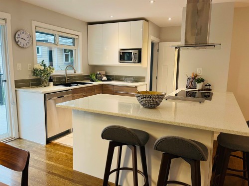 1314 Thomas Avenue, Coquitlam, BC 