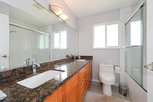 1818 Fraser Avenue, Port Coquitlam, BC 