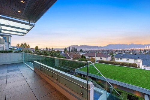 2705 30Th Avenue W, Vancouver, BC 