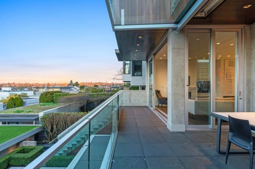 2705 30Th Avenue W, Vancouver, BC 